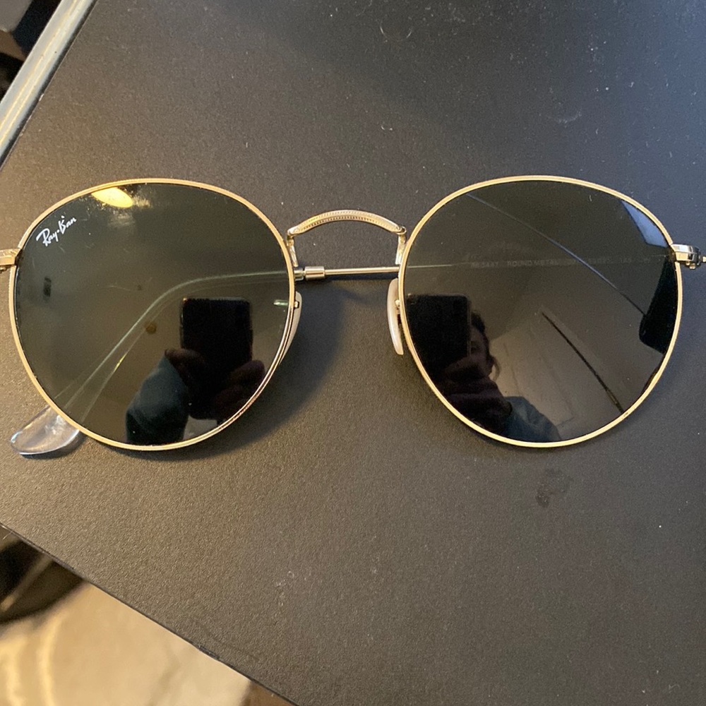 Ray bans - broken frame